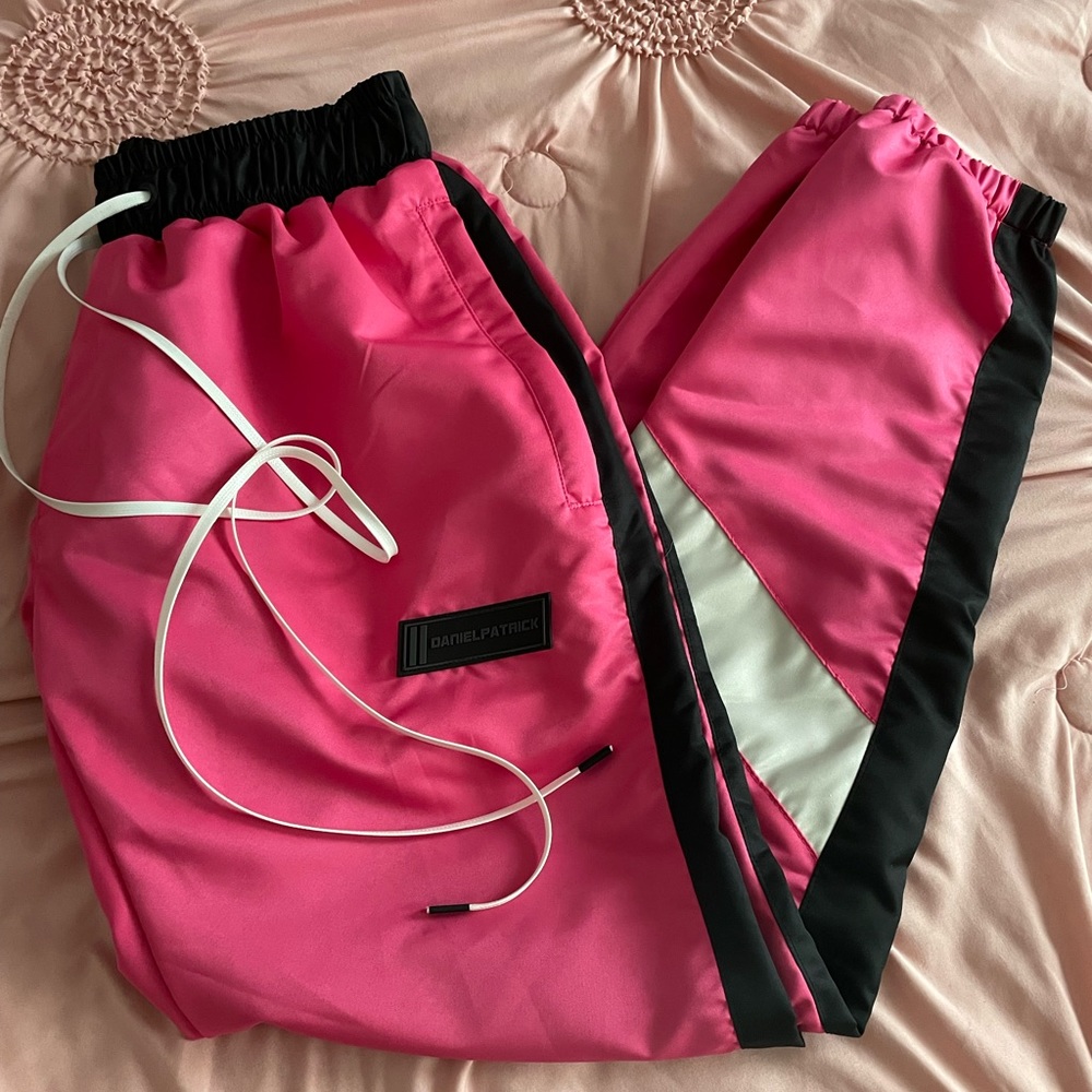 Daniel Patrick PARACHUTE TRACK PANT 2.5 | WILDFLOWER PINK + BLACK + IVORY